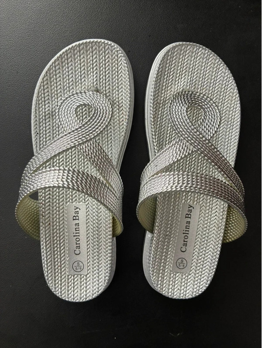 Carolina Bay women’s silver sandals size 6